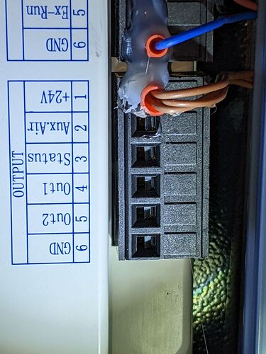 PXL_20220322_233546578 - KT332N Controller - output wiring plug- glued